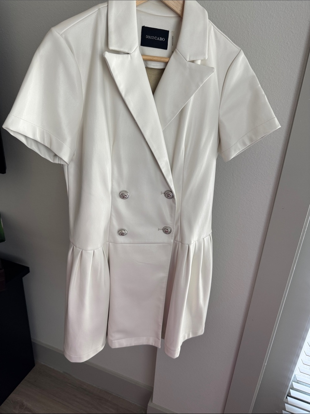 NWOT Dolce Cabo Ivory Short-Sleeve Faux Leather Blazer Dress, S
